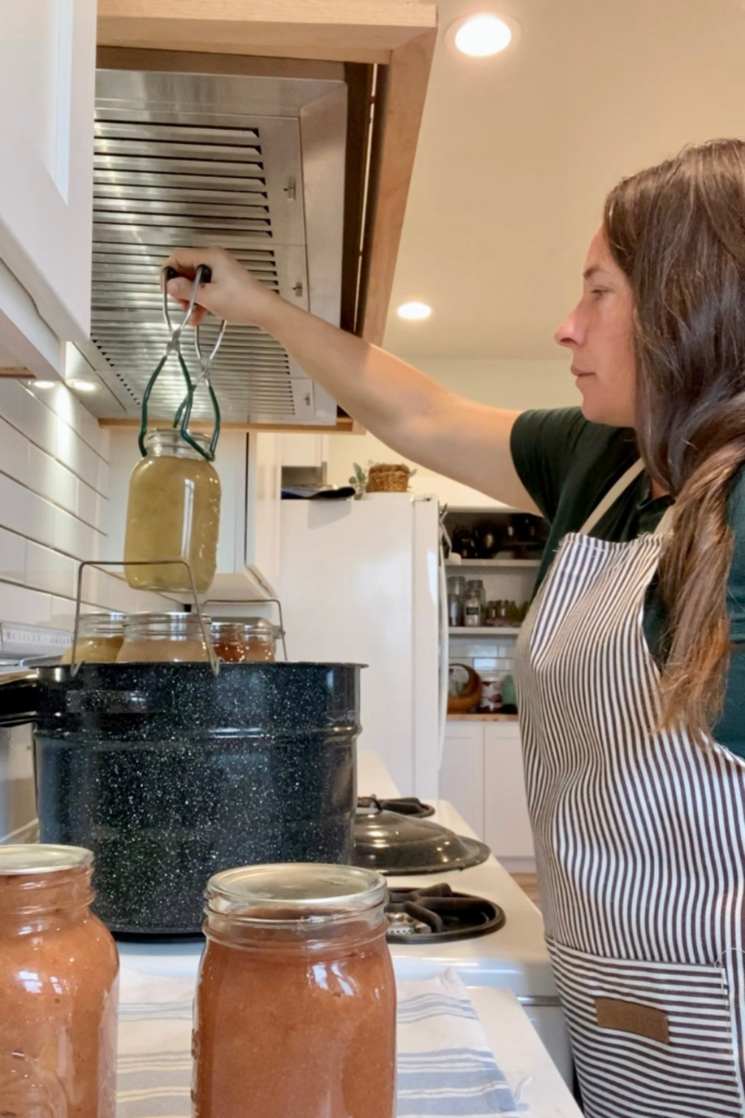 canning apple sauce, removing hot jars from water bath canner