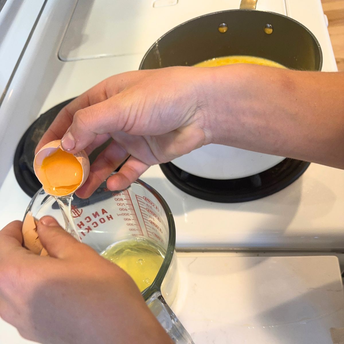 separating egg yolk from egg white