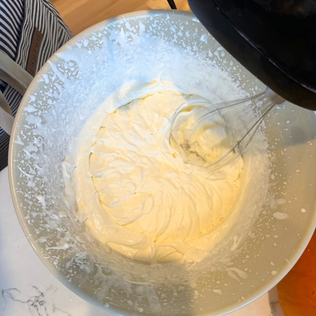 whipping heavy cream with sugar