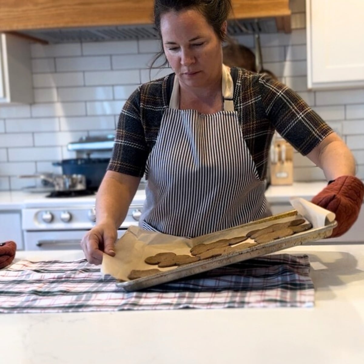 making chewy sourdough gingerbread cookies