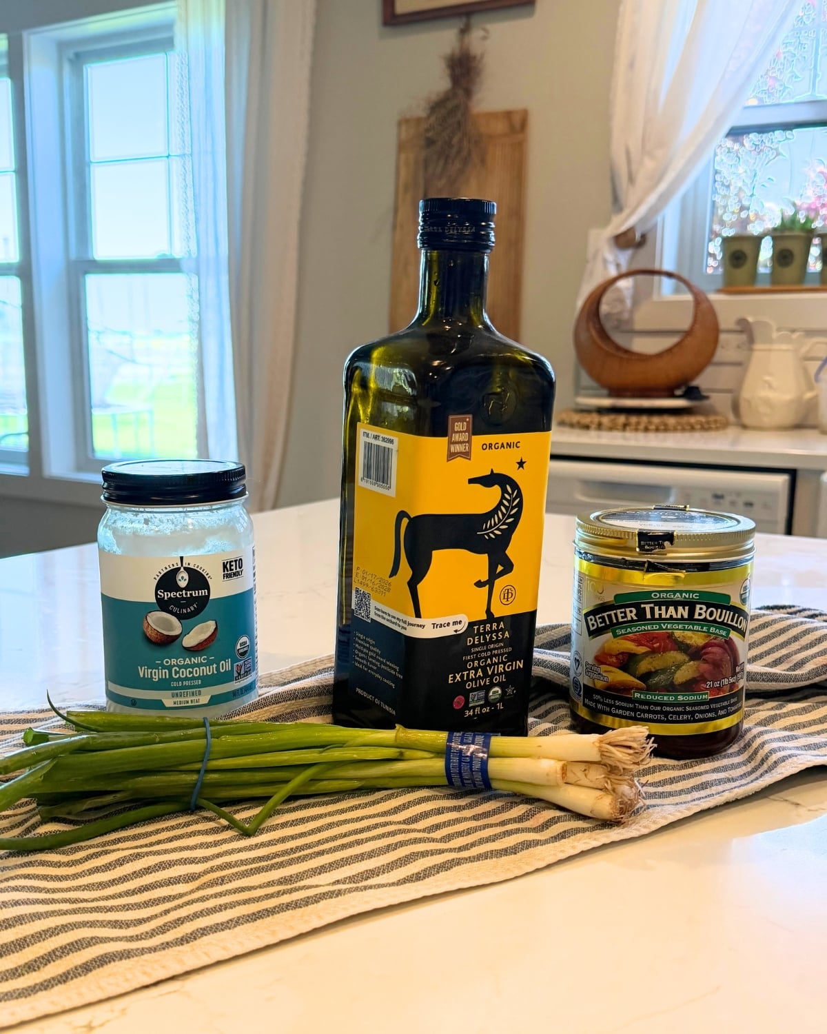 coconut oil, olive oil, green onions, veggie broth